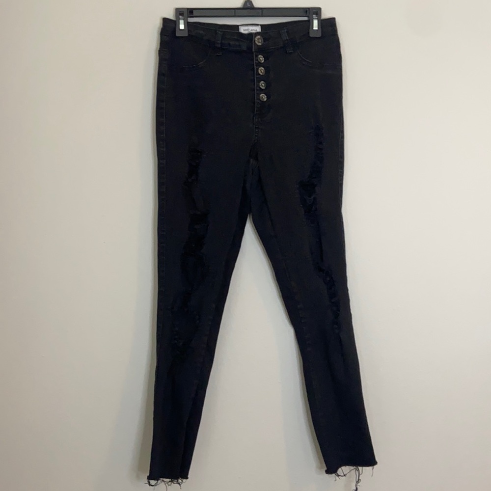 2 pair bundle size 9 Junior black distresse Jean / Size 11 distressed blue Jean